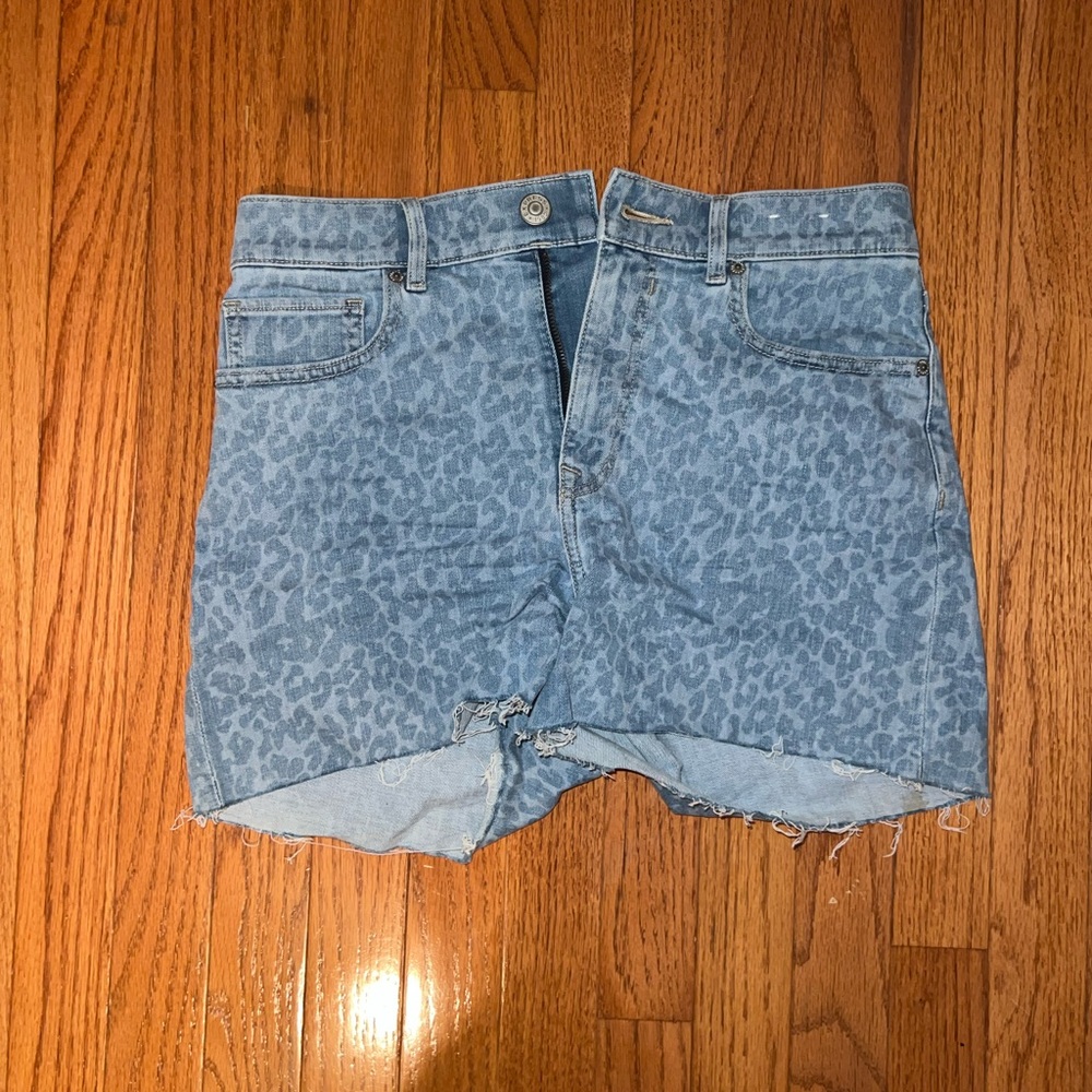 Express size 4 Women’s Shorts